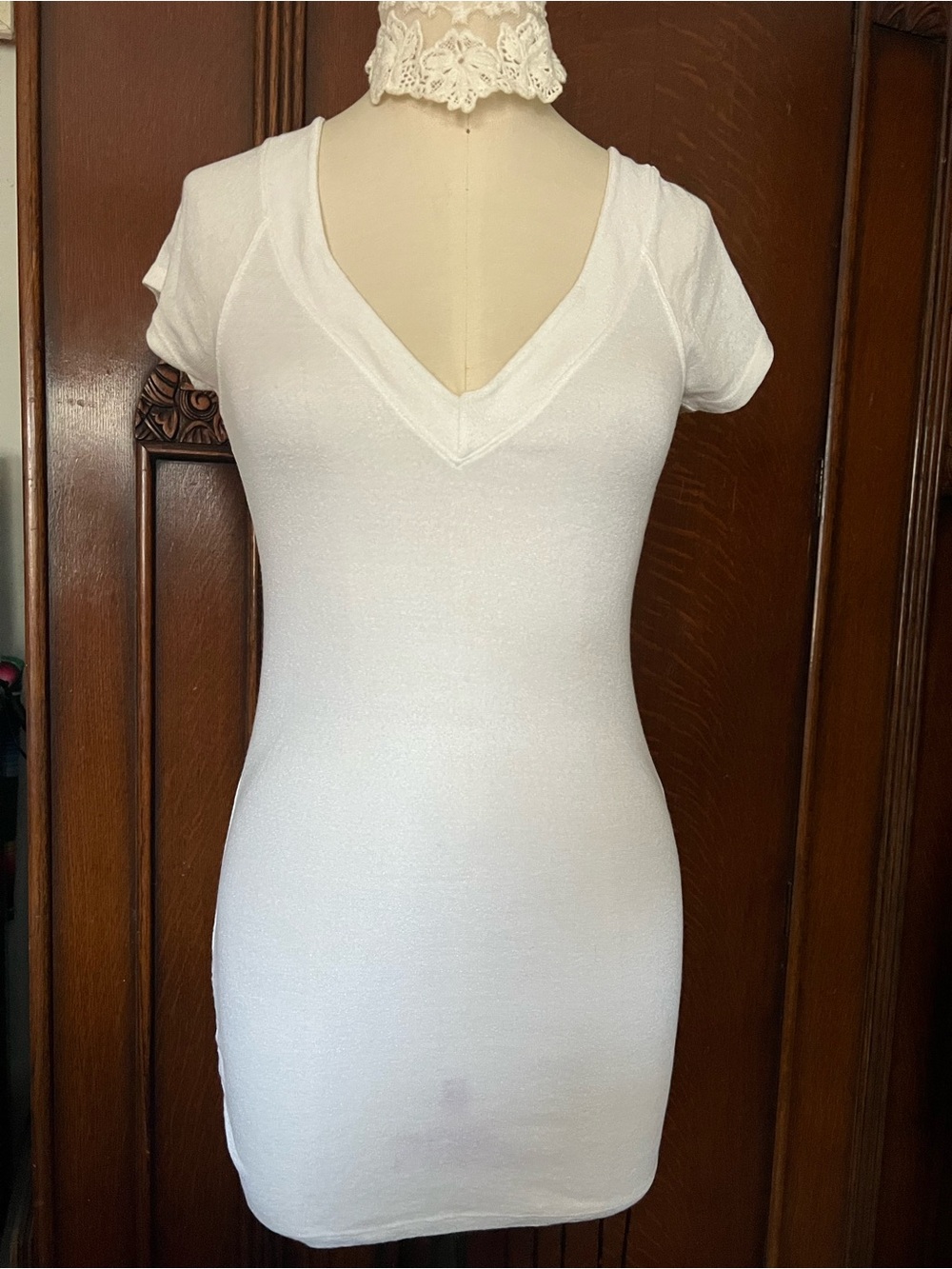 Michael Stars White V-Neck Short Sleeve Tee w/ Ruching